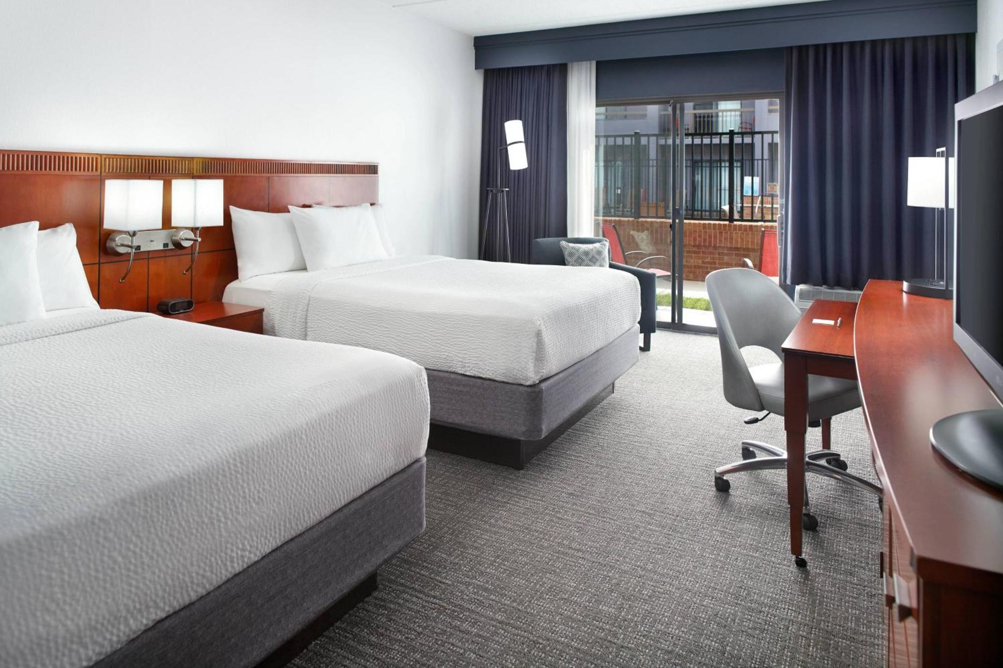 Courtyard By Marriott Raleigh Midtown Otel Dış mekan fotoğraf