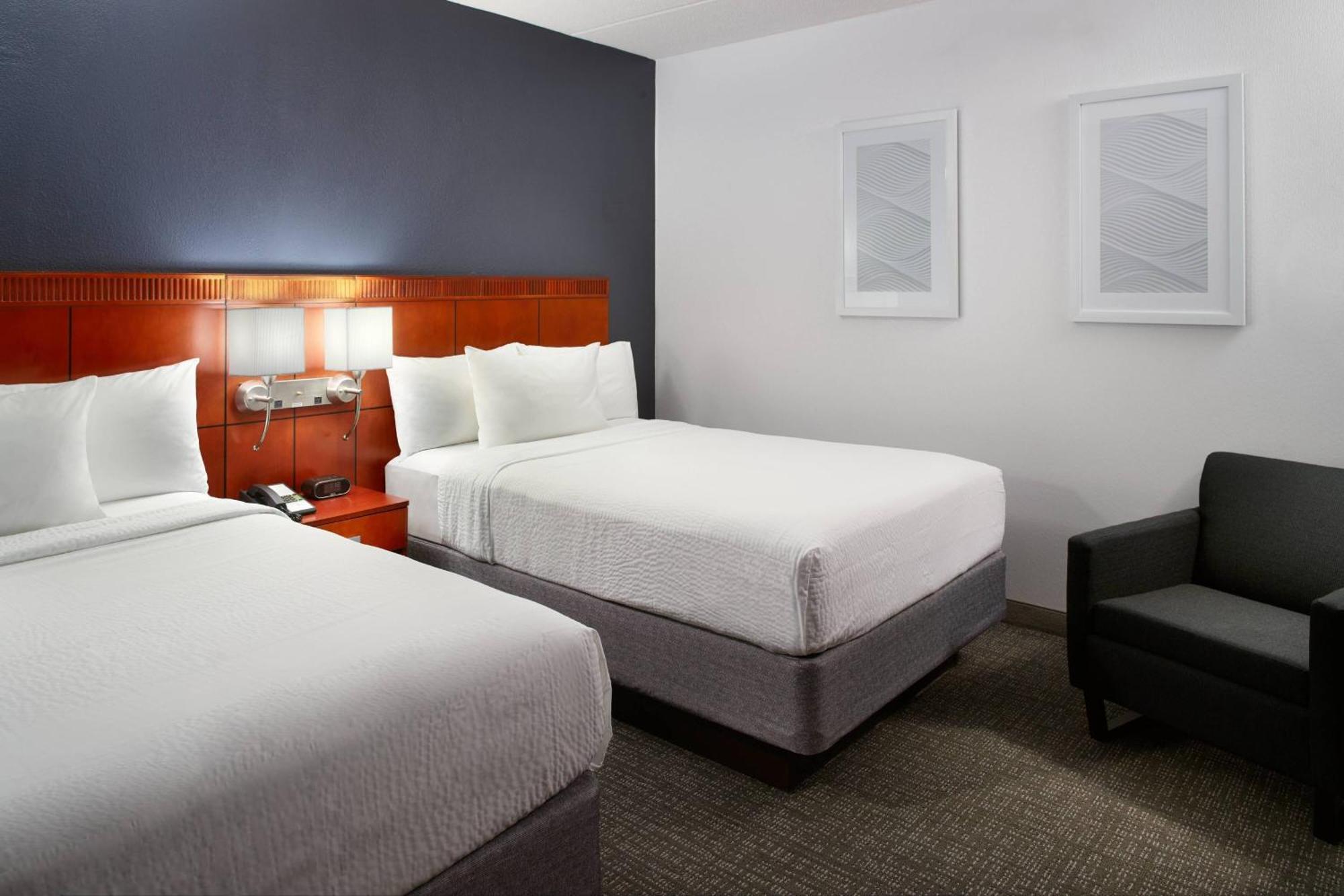 Courtyard By Marriott Raleigh Midtown Otel Dış mekan fotoğraf