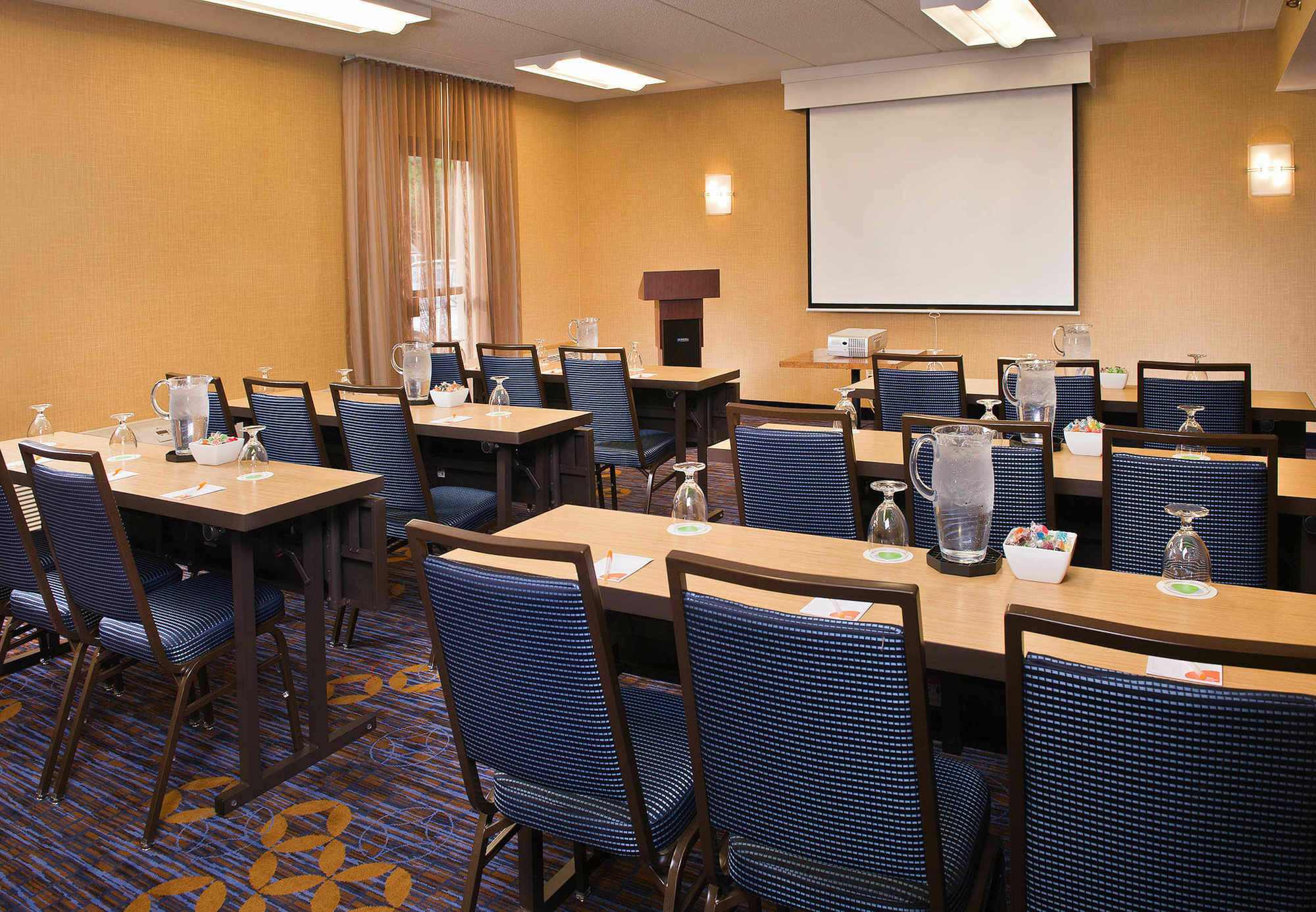 Courtyard By Marriott Raleigh Midtown Otel Dış mekan fotoğraf